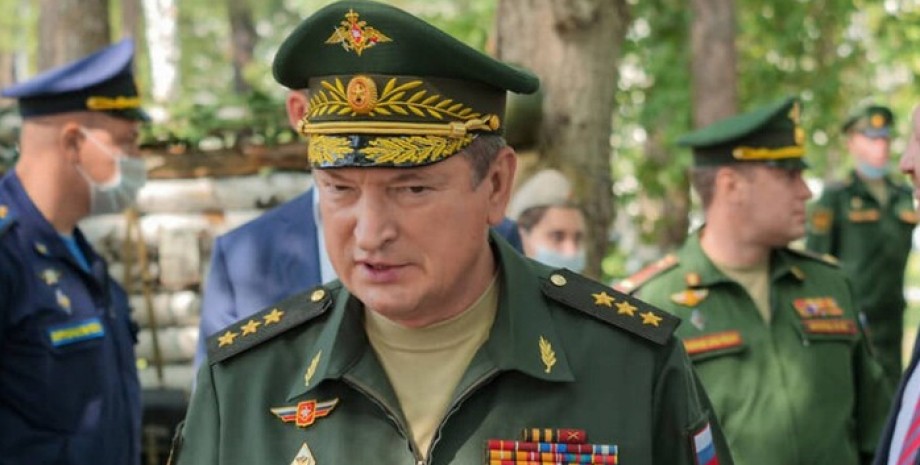 Según el artículo de WSJ, el general Alexander Lapin no solo cometió un error al...