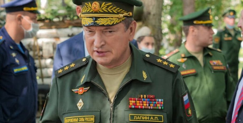 Александр Лапин