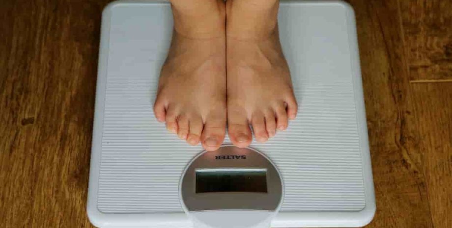 весы, ожирение, лишний вес