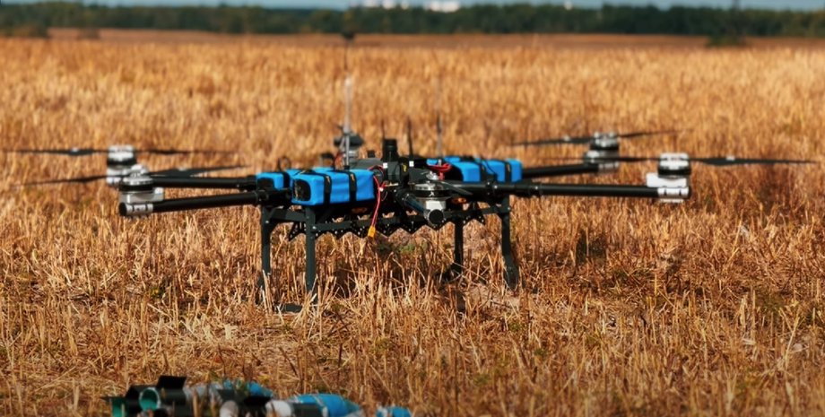 Дрон Белый волк