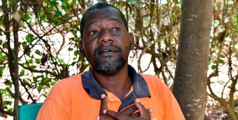 Пастор, мужчина, проповедник, африканский проповедник, секта, сектанты