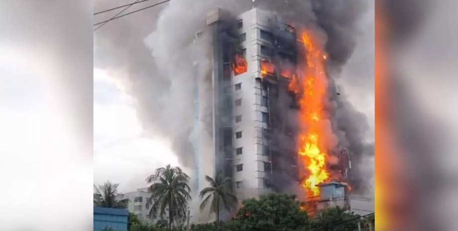 Пожежа в готелі Zabeer International Hotel, готель бангладеш, протести в бангладеш, бангладеш жертви