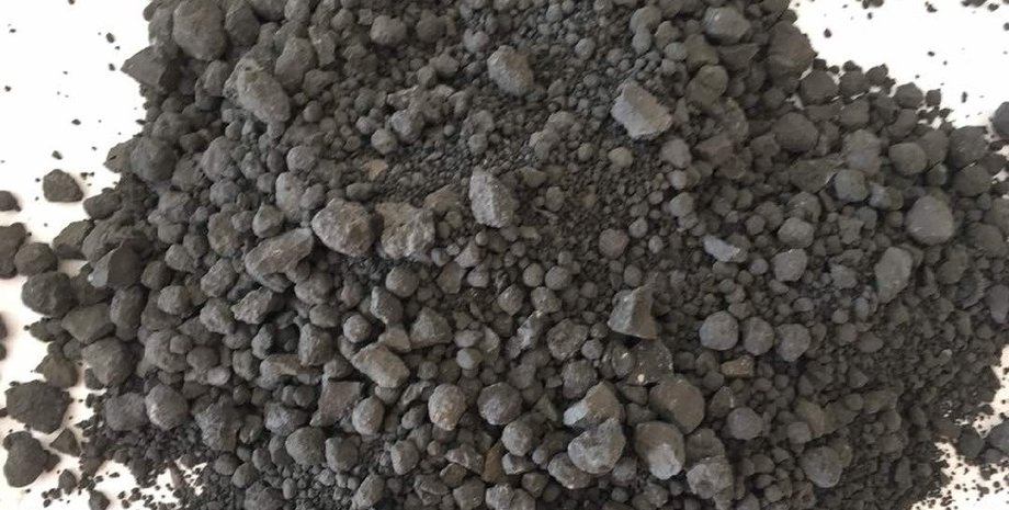 Клинкер цементный \ Фото: 74.Ru