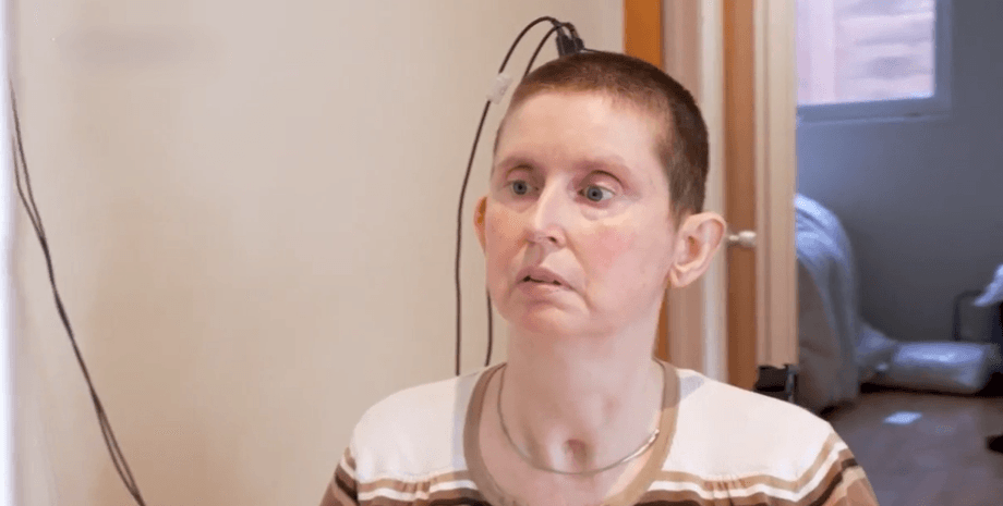 Мозговой имплант, речь, ИИ, женщина, интерфейс мозг-компьютер, фото