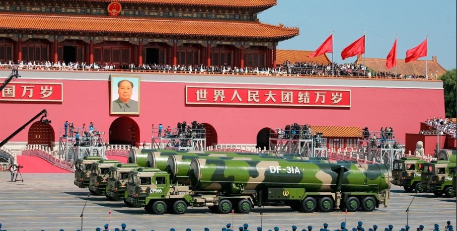 Китай нарощує ядерний арсенал, ядерний арсенал КНР, ядерну зброю КНР, ядерні ракети Китаю.