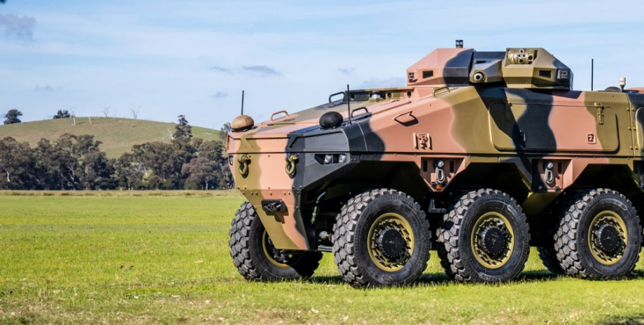 Der neue Roboter -BMP ist mit einem automatisierten Vantage -Turel ausgestattet,...