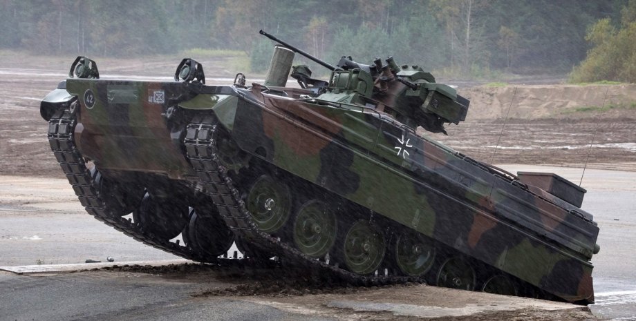 Немецкая машина, БМП ФРГ, тяжелое оружие ФРГ для Украины