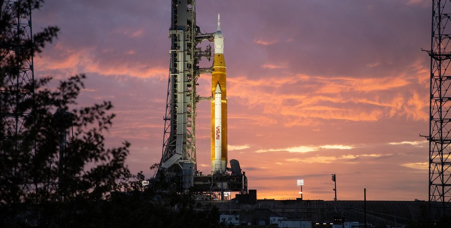 Artemis I, небо, деревья, фото