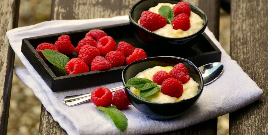 Малина не только очень вкусная, но еще и невероятно полезная ягода