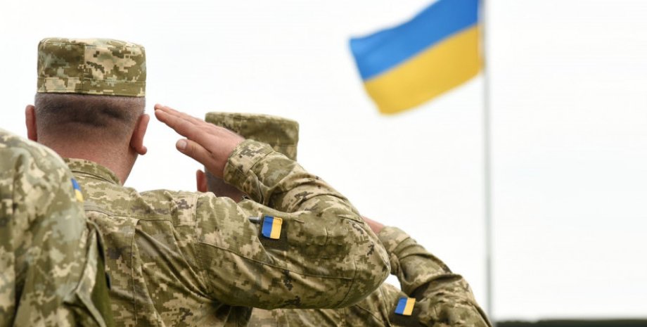 військовий ЗСУ, прапор України
