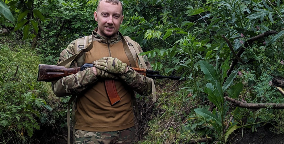 Batalion, w którym służył były więzień polityczny Kremla, został rozwiązany z po...