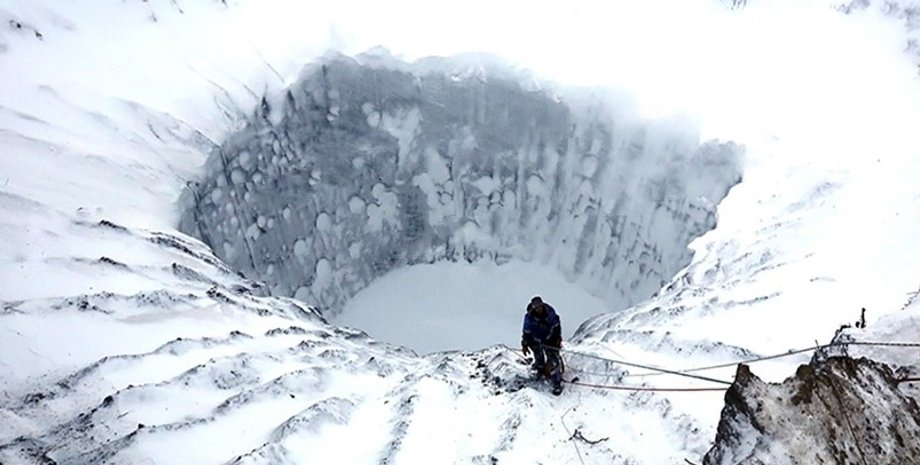 сибирь, кратер в сибири, сибирь кратер