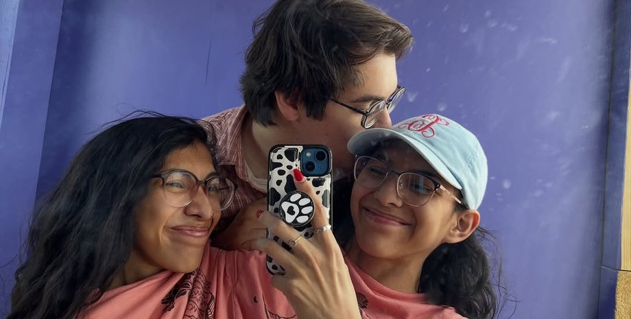 сіамські близнючки показали фото з чоловіком