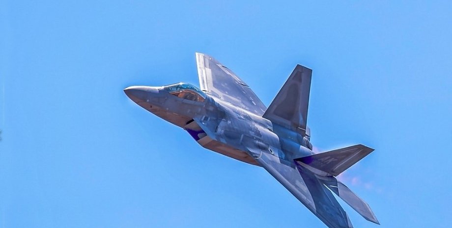 винищувач F-22 Raptor