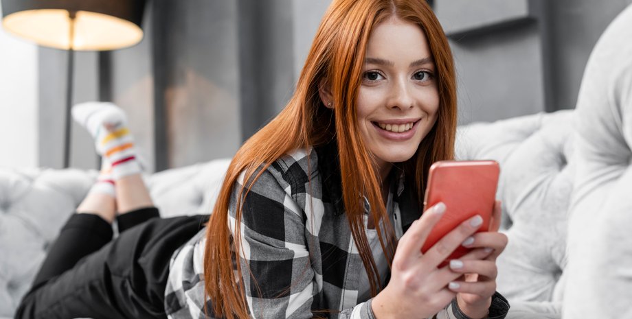 Мобильный телефон