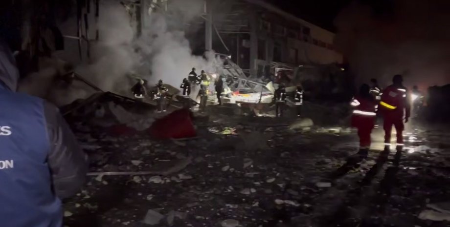 Харків атака вибухи Нова пошта 13 січня