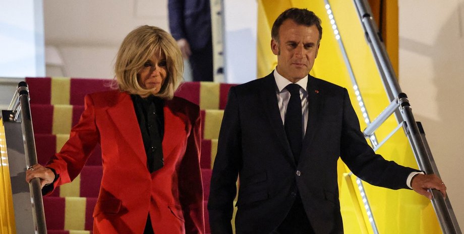 емманюель макрон, брижит макрон, ханой, макрон ляпас