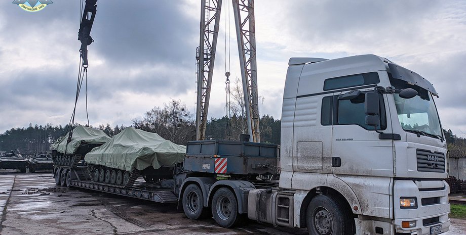 поставки озброєння для армії, армія України,