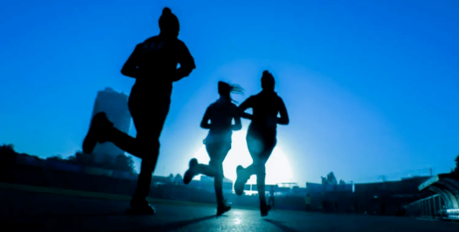 біг, люди, що біжать, люди, заняття спортом