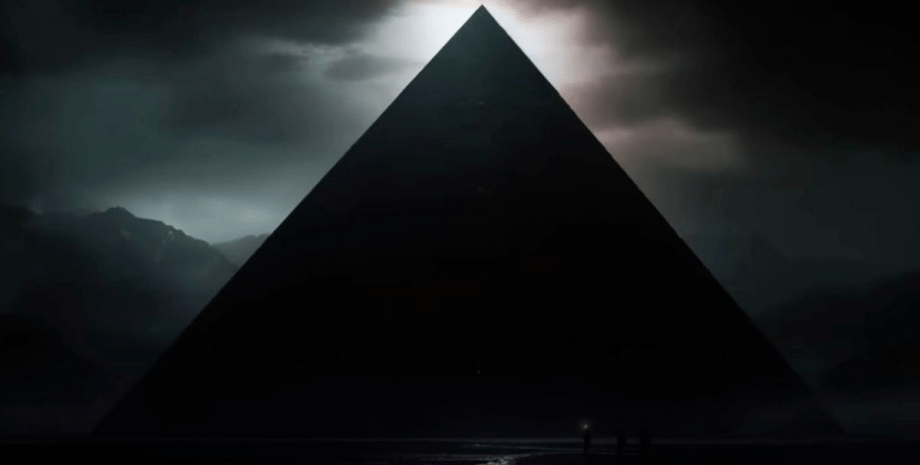 Военная база "Черная пирамида", пирамида, секретный объект, правительственный объект, теория заговора, находка, шахта,