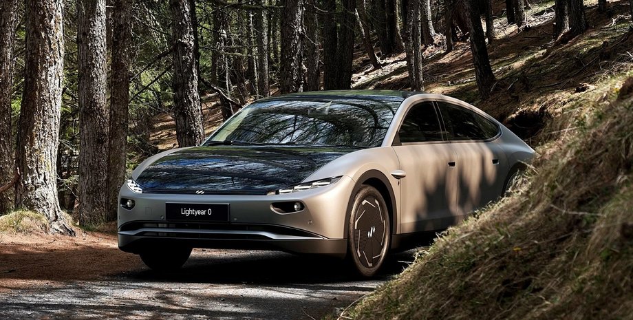 Lightyear One, новий Lightyear One, електромобіль Lightyear One, Lightyear One 2023, авто на сонячних батареях