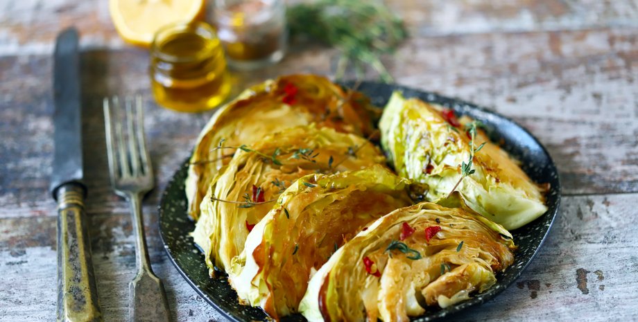 стейк из капусты, капустный стейк, блюдо из капусты, рецепт капусты, как приготовить капусту