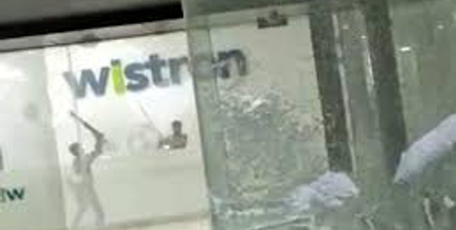 iPhone, Индия, Невыплата зарплаты, Бунт, Завод, Инженер