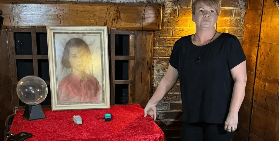 Проклята картина, почався хаос, проклятий портрет, моторошні речі, двічі повертали, проклята річ, малюнок дівчинки, медіум, королівська сім'я