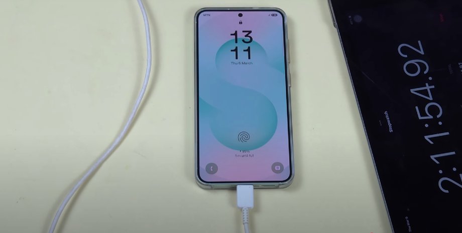 Зарядка Samsung Galaxy S25