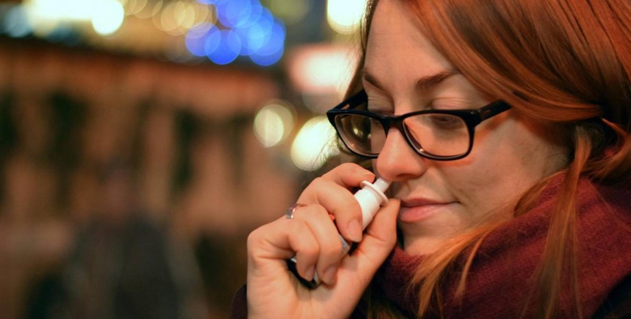 назальный спрей, женщина