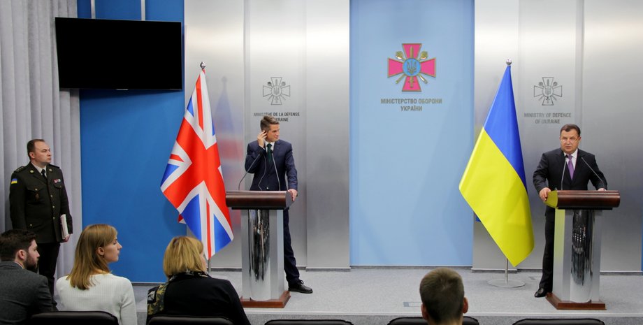 Гэвин Уильямсон и Степан Полторак / Фото: mil.gov.ua