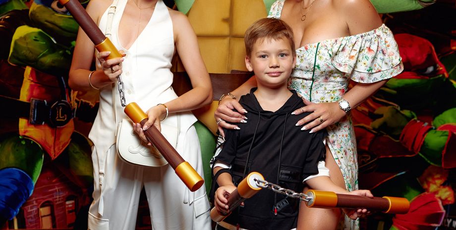 Наталья Денисенко и Анна Саливанчук с сыном