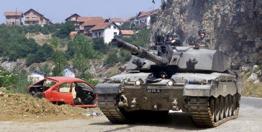 Танк Challenger 2