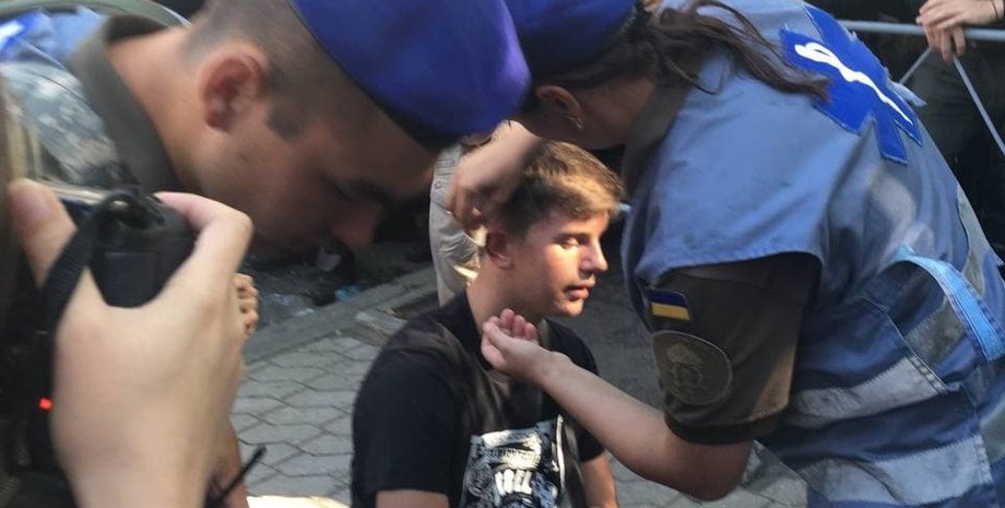 офис президента, лгбт-рейв, лгбт-прайд, киев-прайд, нацполиция