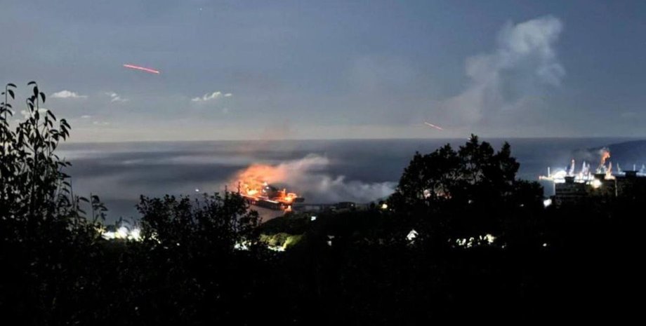 Condividi: A causa di un attacco di droni, nella notte del 2 novembre è scoppiat...