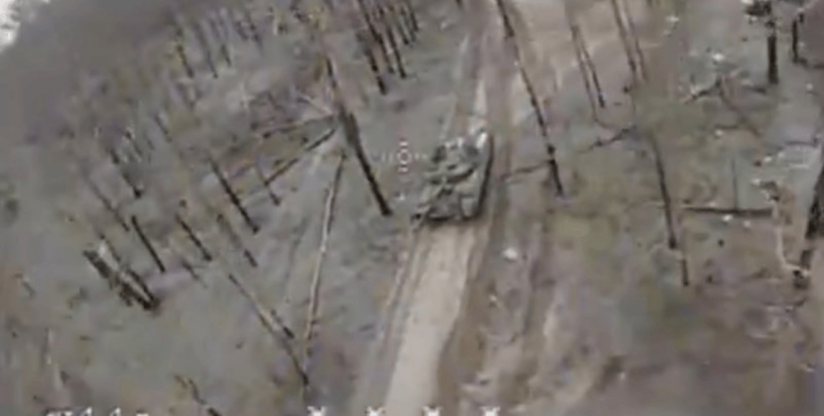 Russische gepanzerte Fahrzeuge wurden in der Ostukraine zerstört. Die Piloten ve...