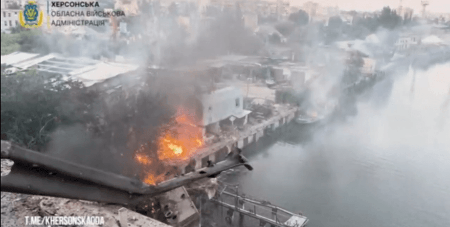 В Херсоні росіяни вдарили КАБом по мосту в мікрорайоні Корабел