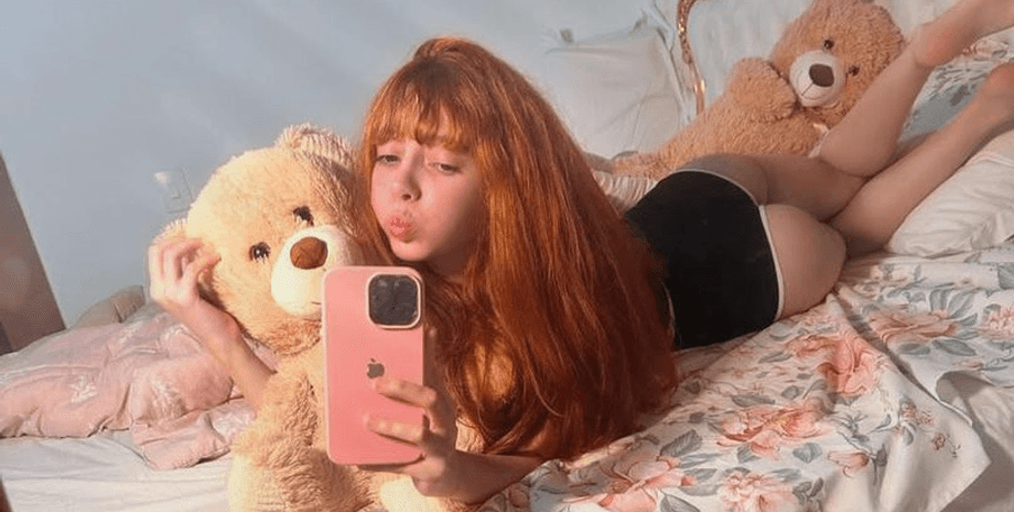 Модель, дівчина, додаток для знайомств, молодий вигляд, юна дівчина