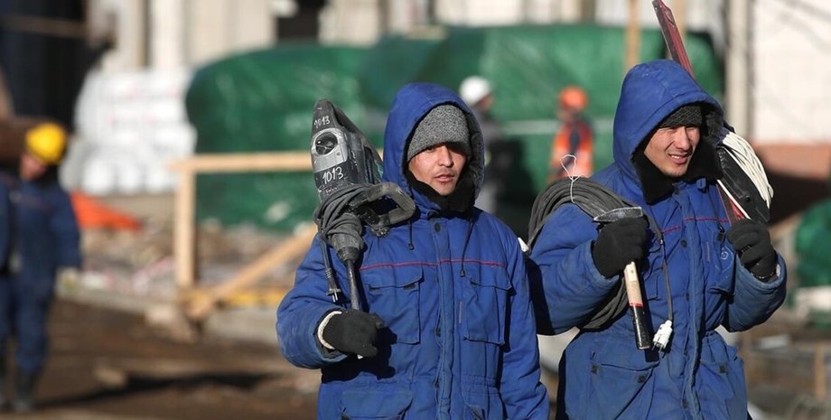 мигранты на стройке