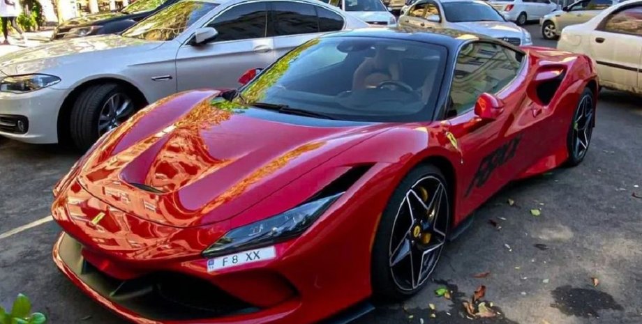 Ferrari F8 Tributo, Ferrari F8, новий Ferrari F8, суперкар Ferrari, Ferrari в Україні