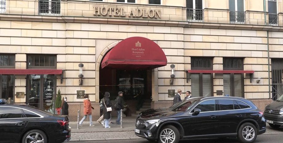 Стив Уиткофф и Джаред Кушнер отель Стив Уиткофф и Джаред Кушнер