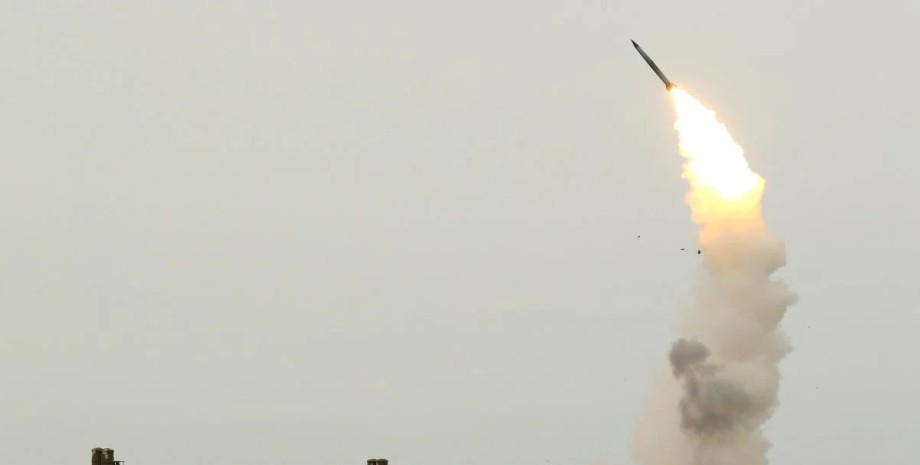 Selon les responsables locaux, la fusée russe a détruit l'établissement de resta...