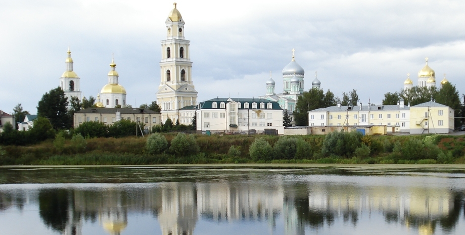 Серафимо-Дівєєвський монастир