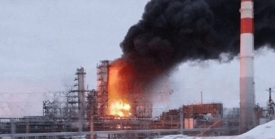 НПЗ РФ, НПЗ удары беспилотников, НПЗ атака дронов, НПЗ взрывы, НПЗ РФ попадание, НПЗ РФ сколько потеряно