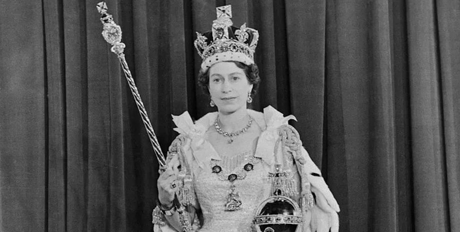 Єлизавета ІІ після коронації