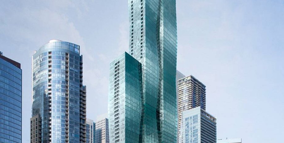 Китай, дівчинка, хмарочос, перелом