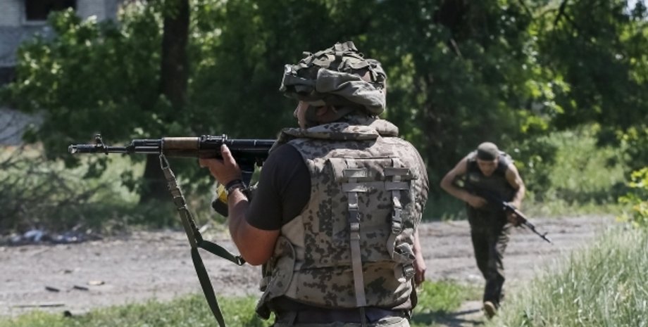 "Зачистка" Марьинки силами АТО / Фото: Reuters