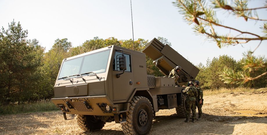 реактивная артиллерия BM-21 MT Striga