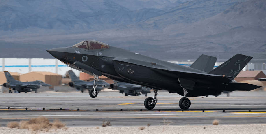 учения в США