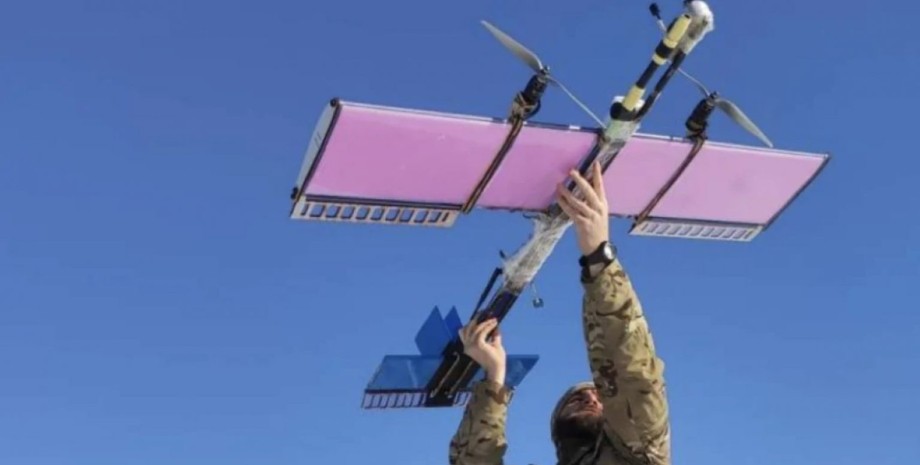 БПЛА "Хрущ" БПЛА, дрон, Хрущ, пенопласт, фото